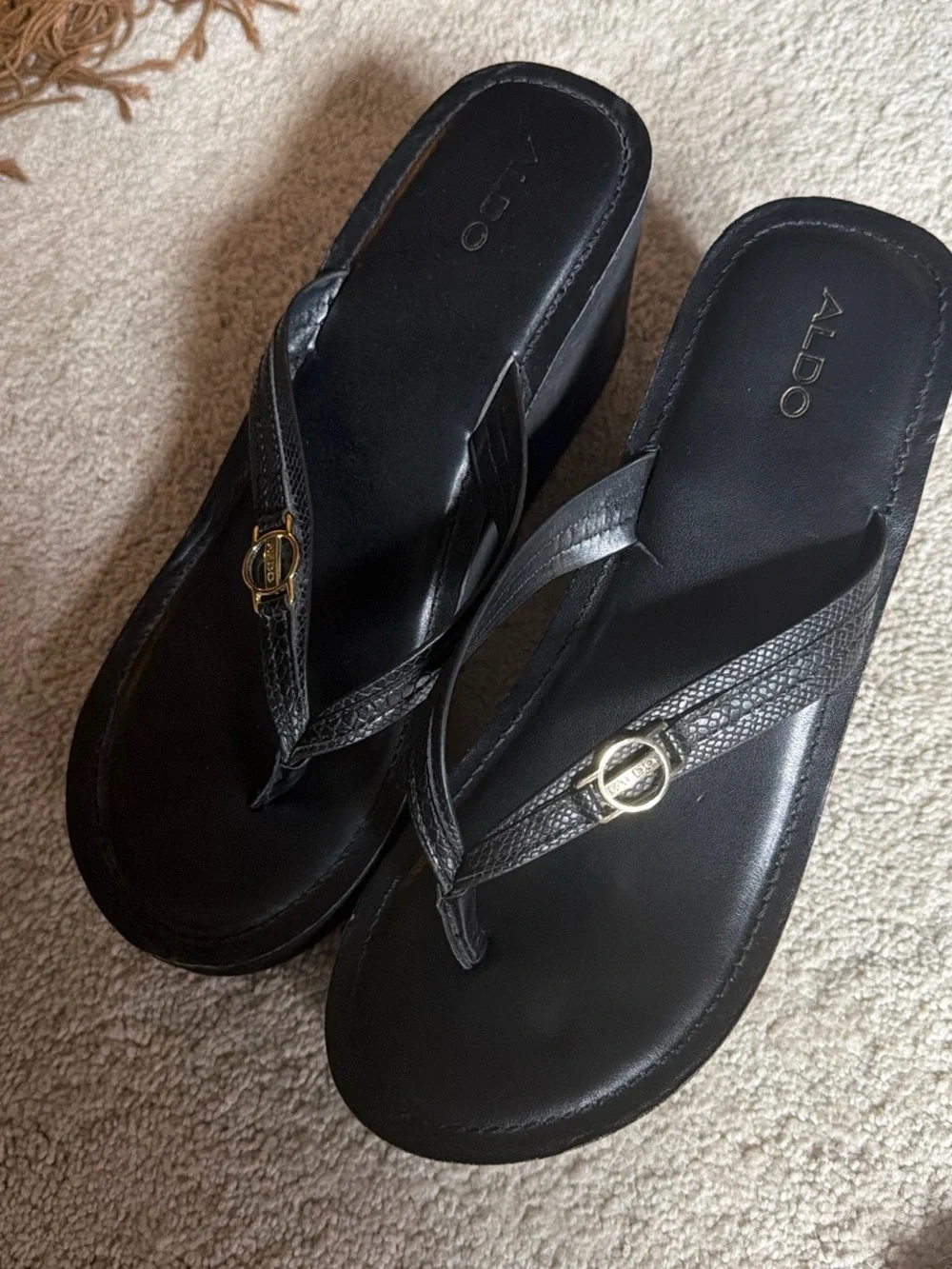 Aldo black platform flip flops
